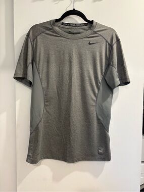 Nike Pro Combat Men's Grey Performance T-Shirt medium